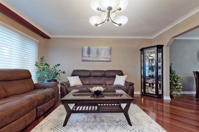 9 Tilden Cres, Toronto, M9P1V6 | Image 3