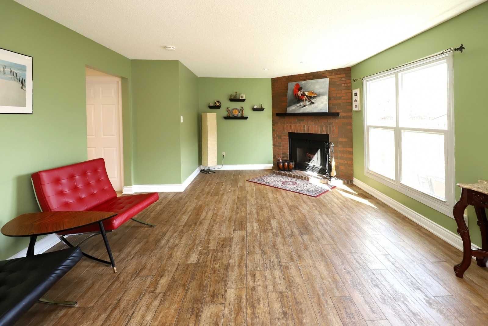 Listing Image 9