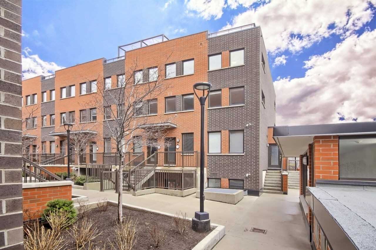Townhouse sold at 27-867 Wilson Avenue, Toronto, Ontario, M3K1E2 - Downsview-Roding-CFB - MLS: W5570117