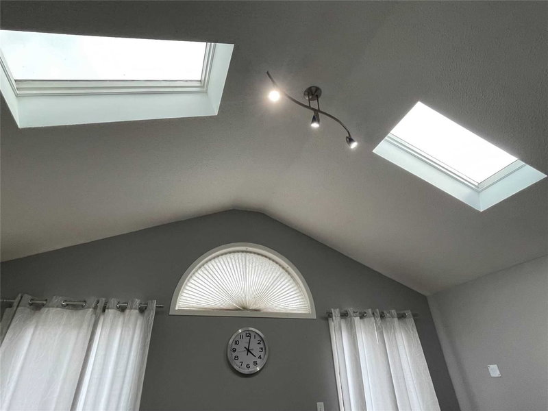 27 Feathertop Lane, Brampton, L6R1W9 | Image 3