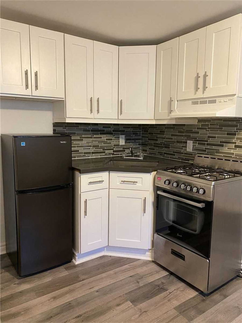 B4 - 70 Melbourne Ave, Toronto, M6K1K7 | Image 2