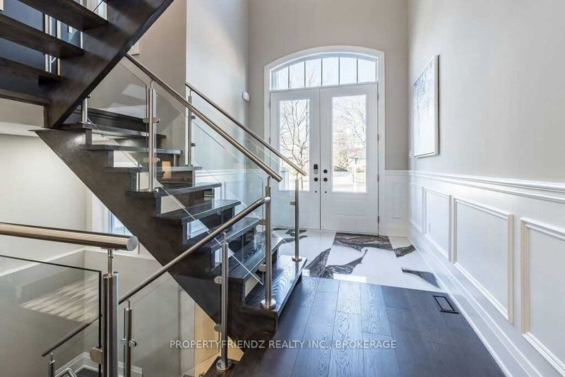 185 Burloak Dr, Oakville, L6L 6S7 | Image 3