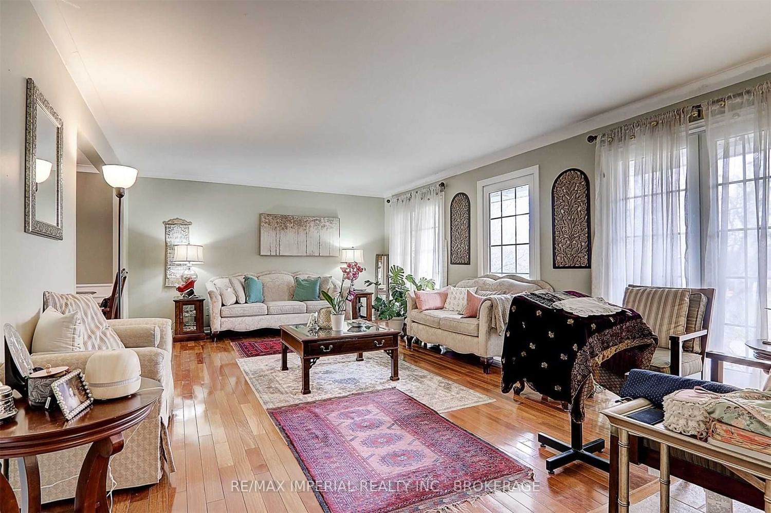 Listing Image 7