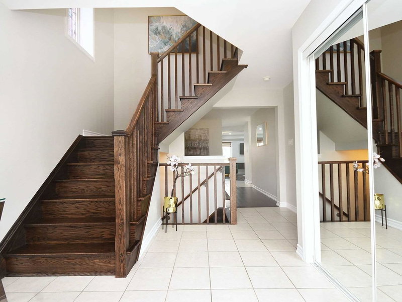 11 Bannister Cres, Brampton, L7A 4H6 | Image 3