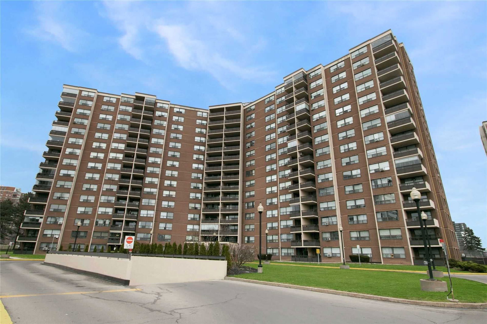 Condo sold at 1017-551 The West Mall Street, Toronto, Etobicoke West Mall, M9C1G7 - MLS: W5581369