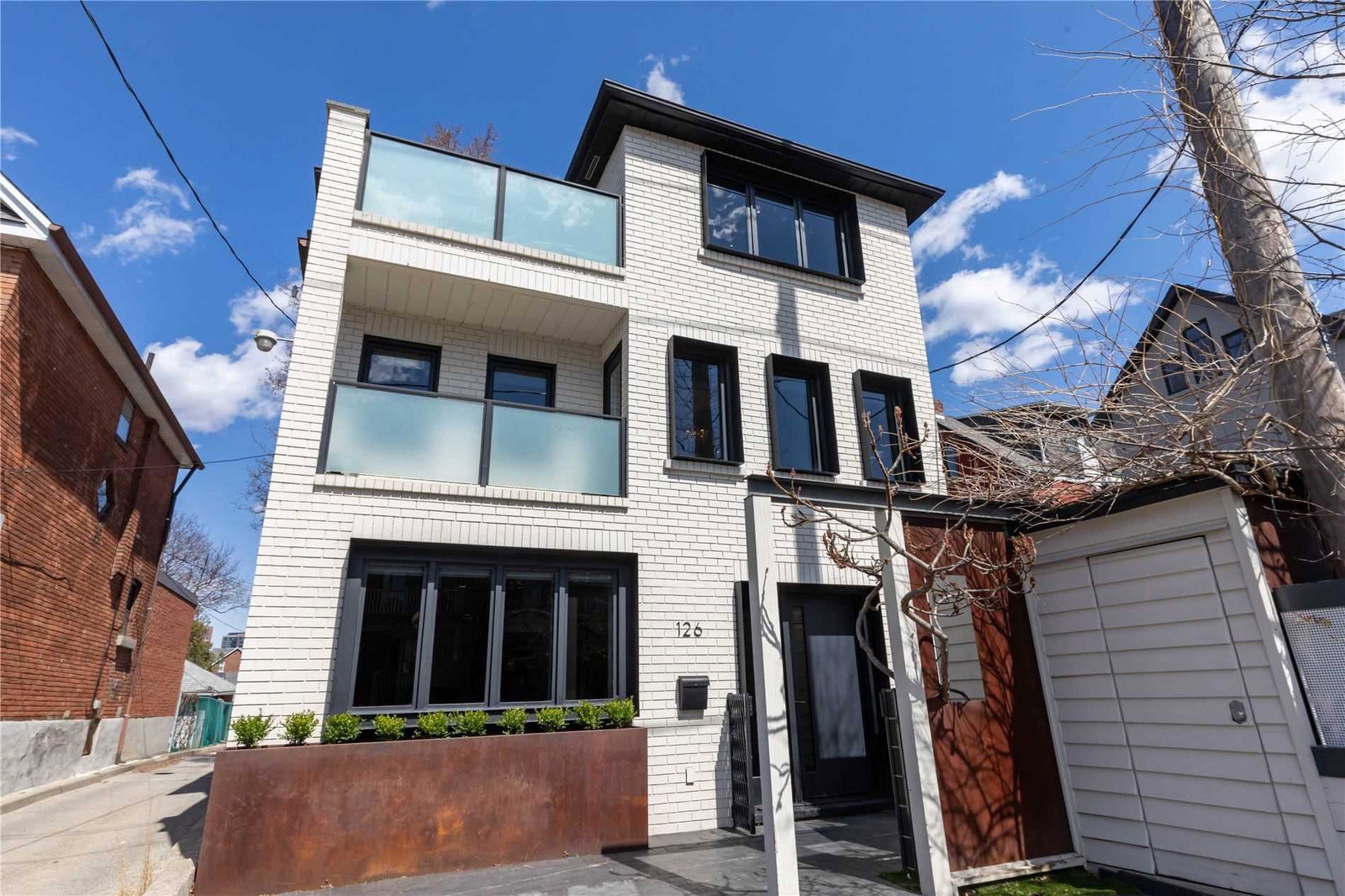 Listing Image 12