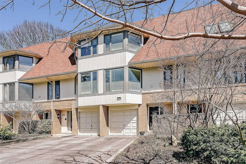 109 Brant St, Oakville, L6K2Z7 | Image 2