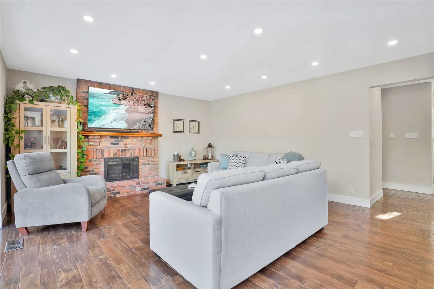 Detached House sold at 67 Credit Road, Caledon, Ontario, L7C3J3 - Cheltenham - MLS: W5584553