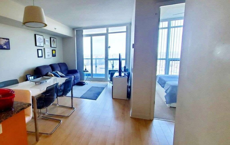 2801 - 5 Valhalla Inn Rd, Toronto, M9B1S9 | Image 3