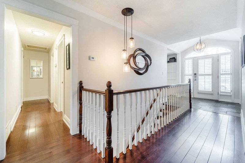 388 Ash Rd, Oakville, L6J4P7 | Image 3