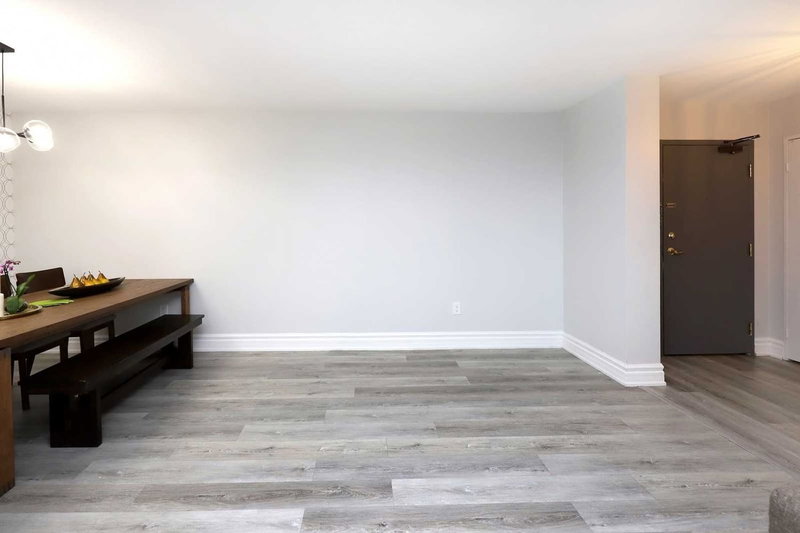 1101 - 100 County Court Blvd, Brampton, L6W4A5 | Image 3