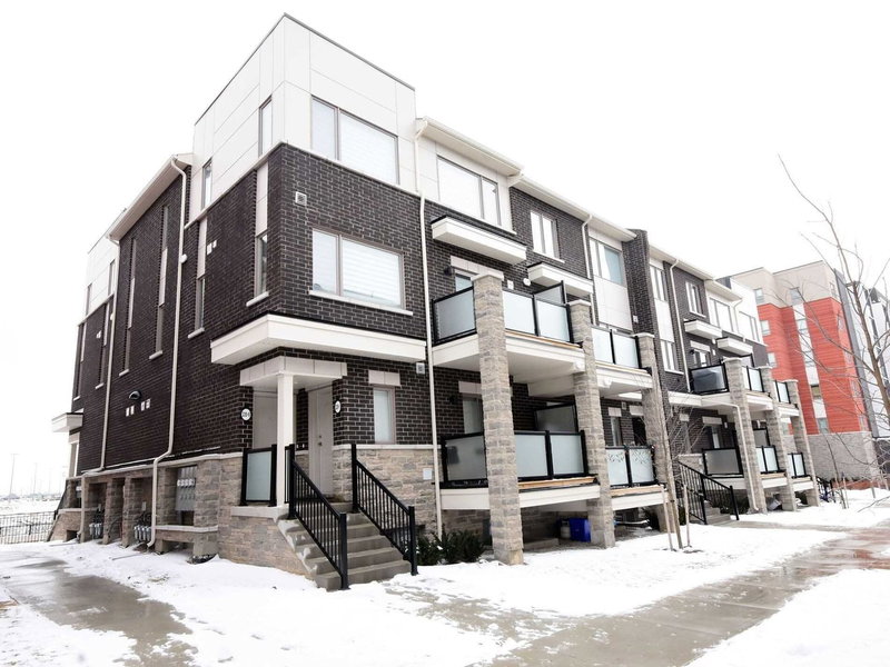 9 - 220 Lagerfeld Dr, Brampton, L7A 5H1 | Image 2