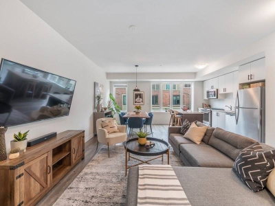 Townhouse sold at 14-100 Long Branch Avenue, Toronto, Ontario, M8W0C1 - Long Branch - MLS: W5603197