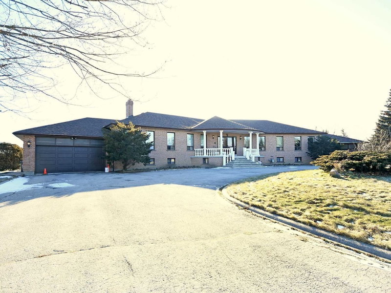 32 Fenton Way, Brampton, L6P0P6 | Image 2