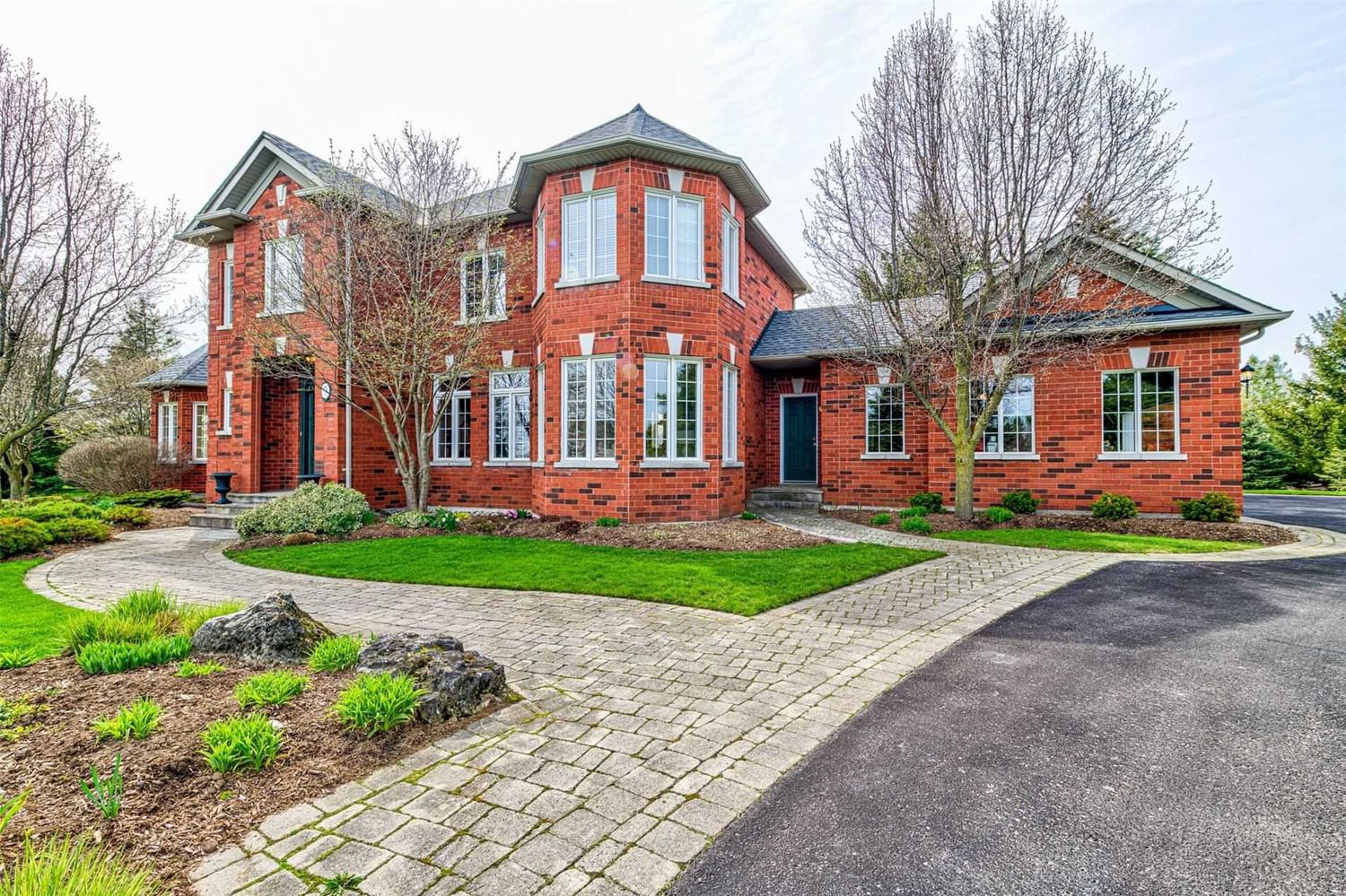 Detached House sold at 9 Bridlewood Boulevard, Halton Hills, Ontario, L0P 1H0 - Limehouse - MLS: W5607210