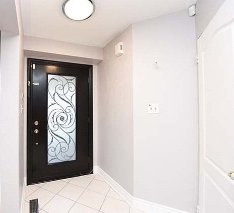 27 Feathertop Lane, Brampton, L6R 1W9 | Image 2