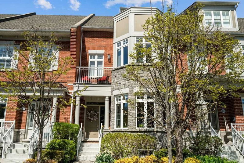 115 St Lawrence Dr, Mississauga, L5G4V2 | Image 2