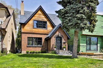 Detached House sold at 18 Sunnybrae Crescent, Toronto, Ontario, M6M4W5 - Mount Dennis - MLS: W5612642