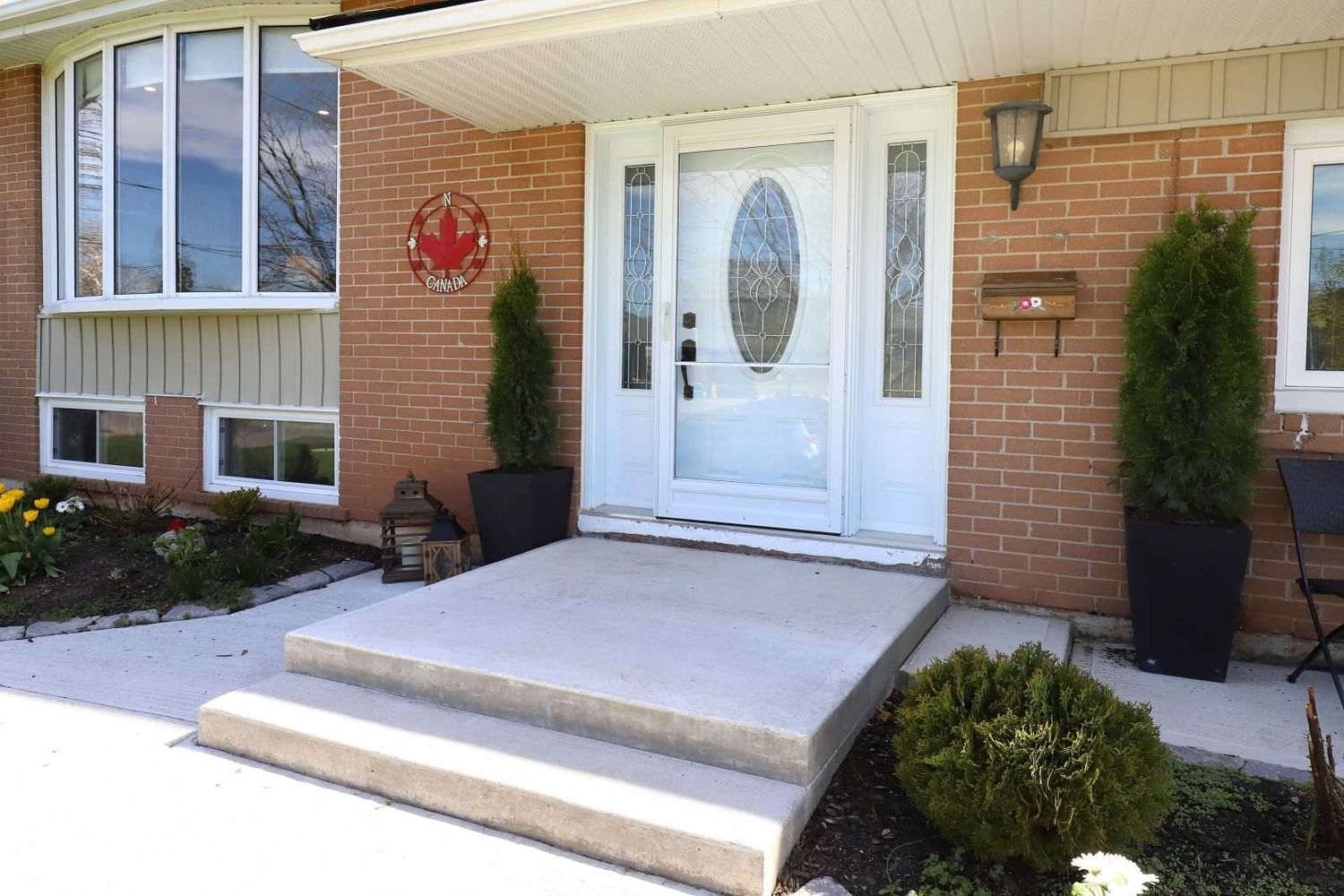 Detached House sold at 125 Moore Park Crescent, Halton Hills, Georgetown, L7G2T5 - MLS: W5613151