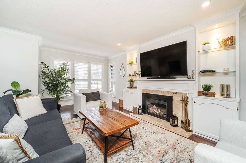 388 Ash Rd, Oakville, L6J4P7 | Image 3