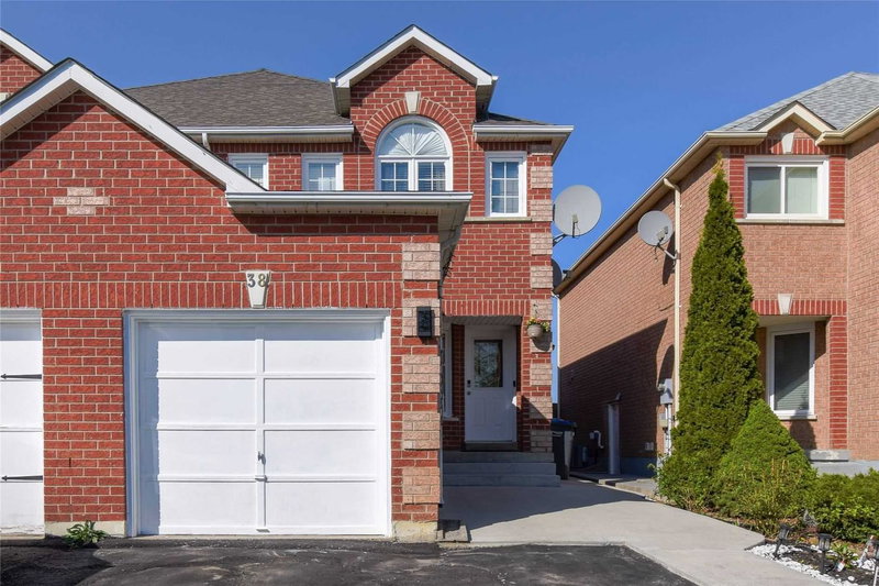 38 Kitto Crt, Brampton, L6Y 5B1 | Image 2