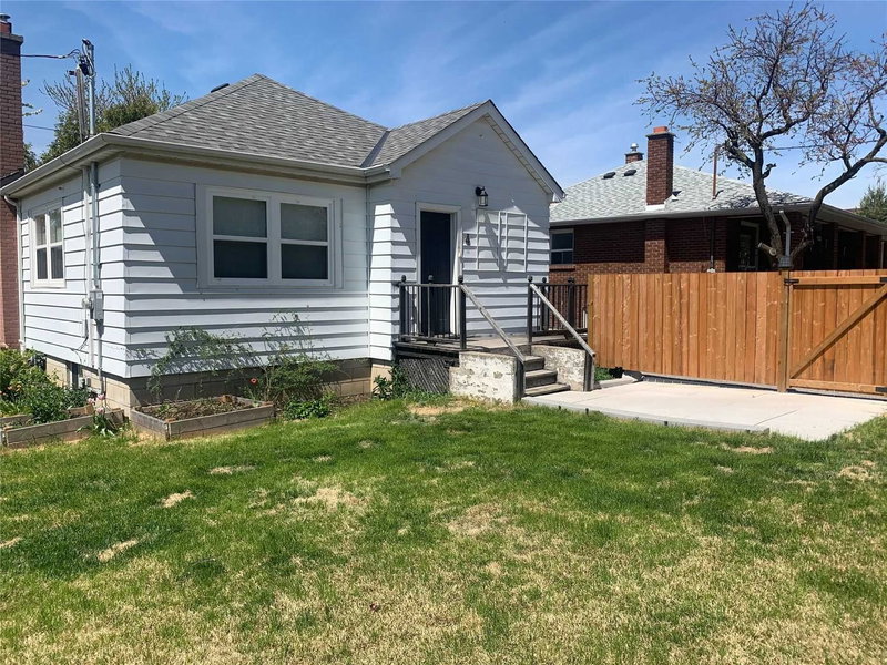 Upper - 4 Larchmere Ave, Toronto, M9L2N1 | Image 2