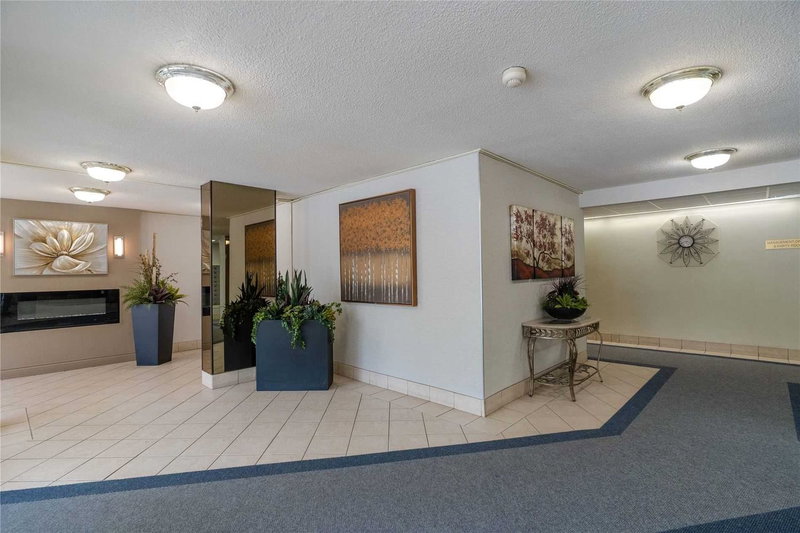 2005 - 18 Knightsbridge Rd, Brampton, L6T3X5 | Image 3