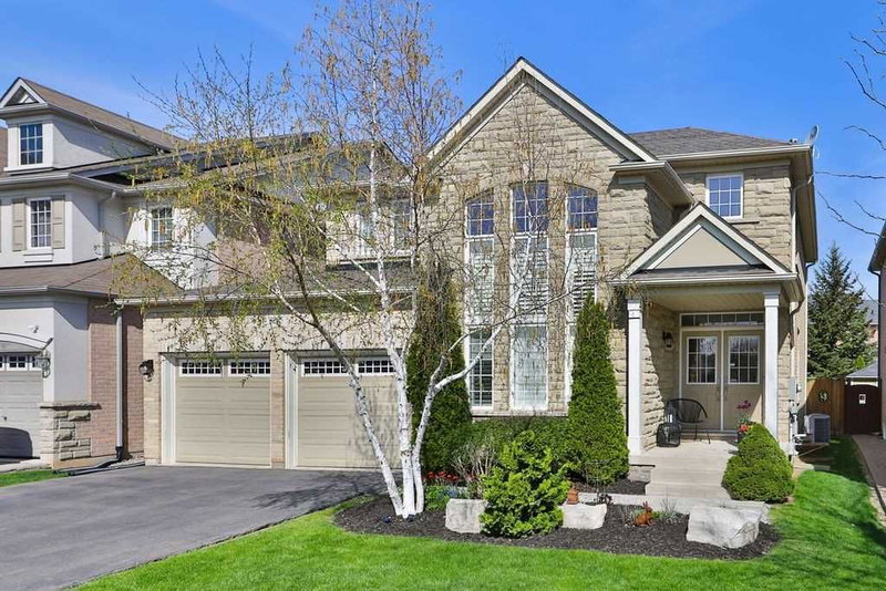 3285 Liptay Ave, Oakville, L6M0N1 | Image 3