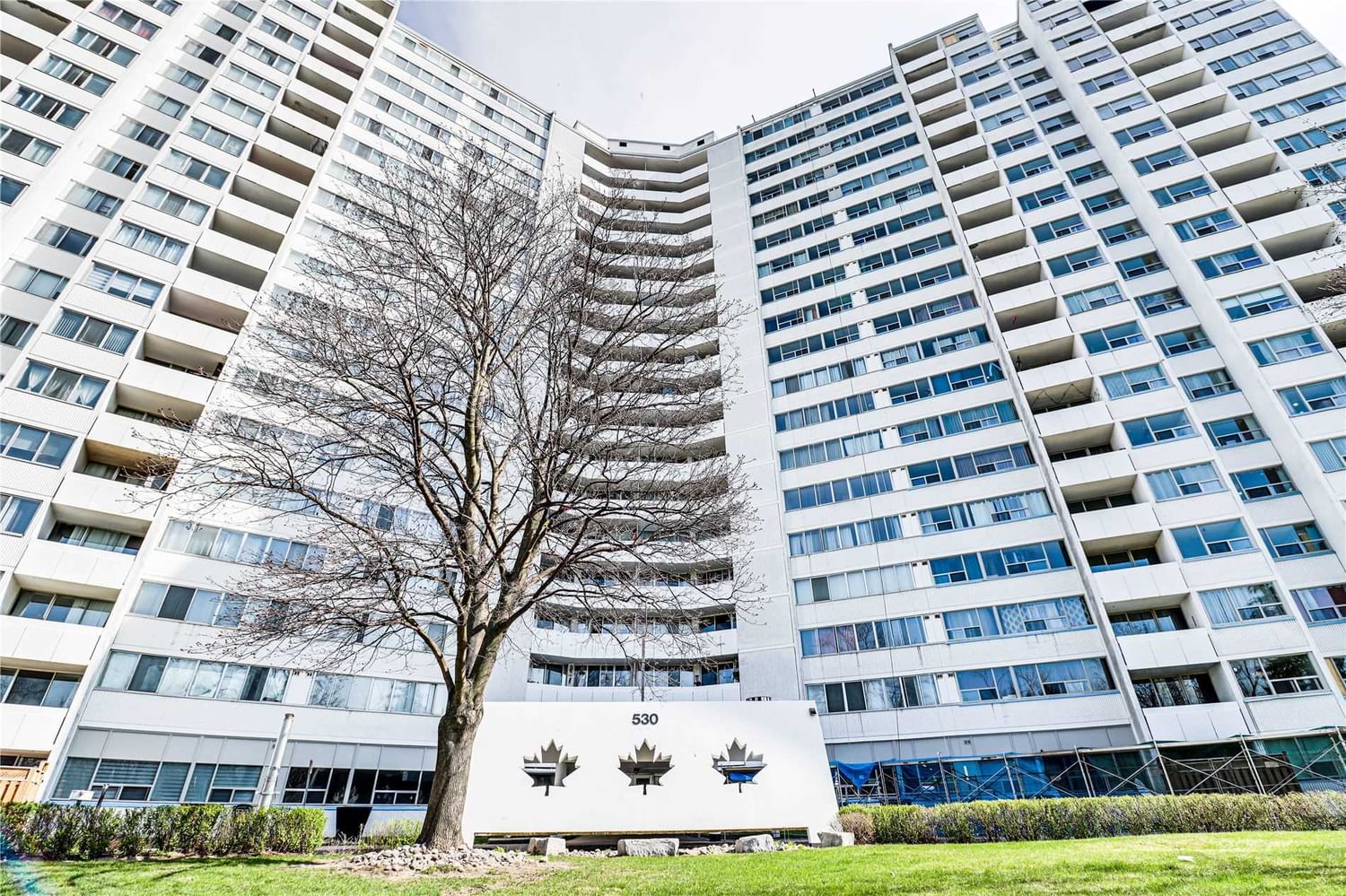 Condo sold at 411-530 Lolita Gdns Mississa Gdns, Mississauga, Mississauga Valleys, L5A3T2 - MLS: W5621641