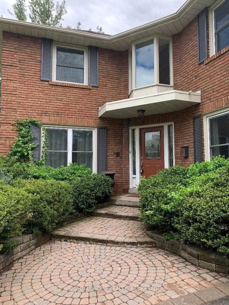 3668 Belvedere Cres, Mississauga, L5L 3B4 | Image 2