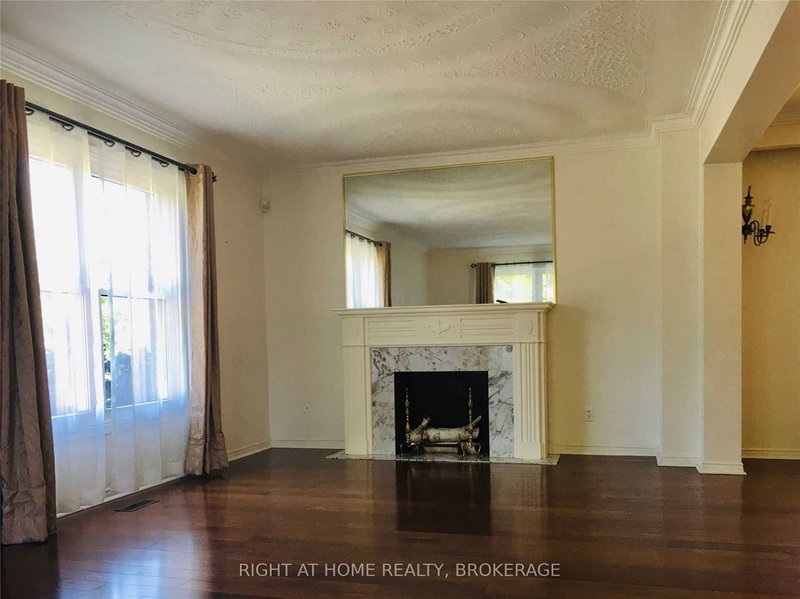 3668 Belvedere Cres, Mississauga, L5L 3B4 | Image 3