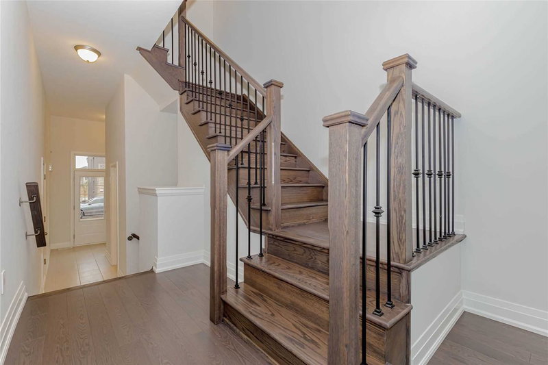 29 Summerbeam Way, Brampton, L6Y 0E3 | Image 3