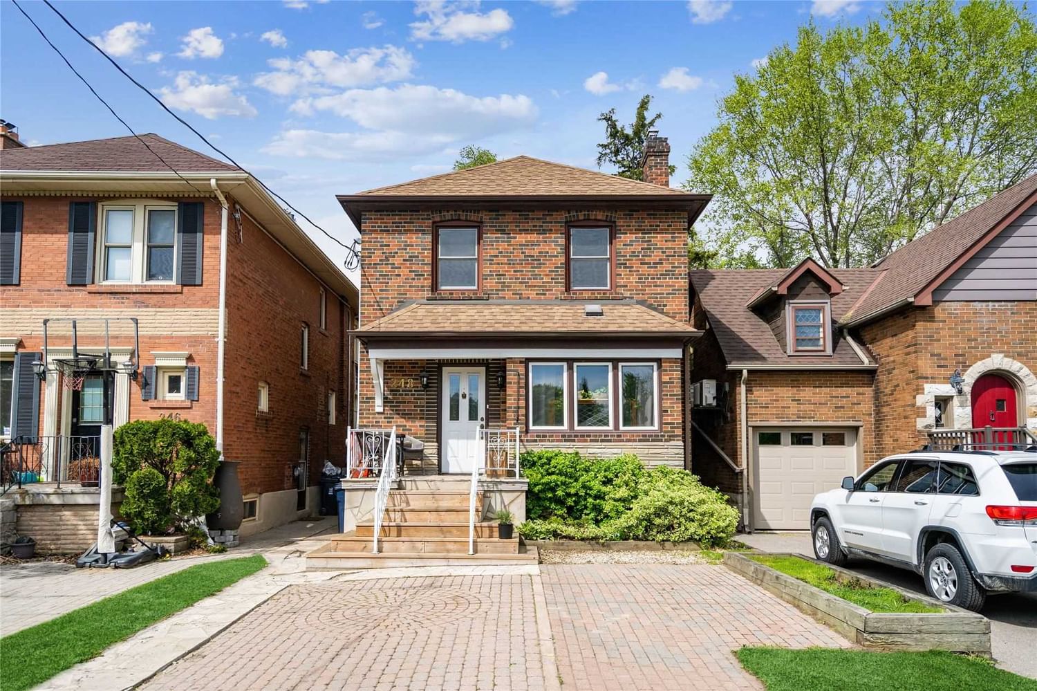 Detached House sold at 248 Grenview Boulevard, Toronto, Stonegate-Queensway, M8Y3V3 - MLS: W5625200