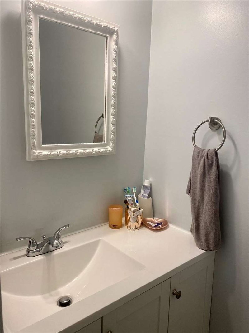 58 - 830 Stainton Dr, Mississauga, L5C2Z3 | Image 2