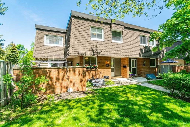 619 Timber Lane, Burlington, L7L 4B1 | Image 2