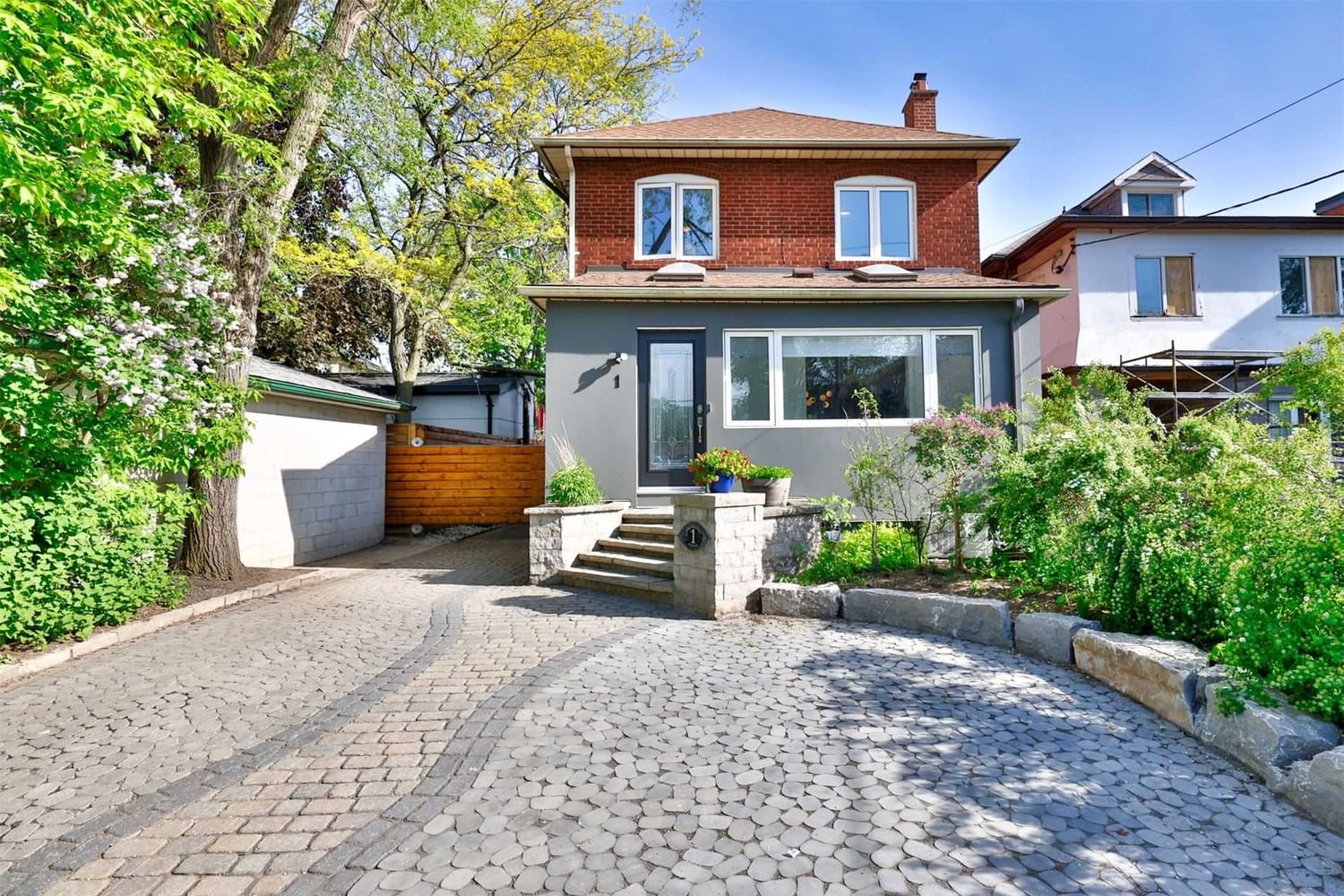 Detached House sold at 1 Morningside Avenue, Toronto, High Park-Swansea, M6S1C1 - MLS: W5632225