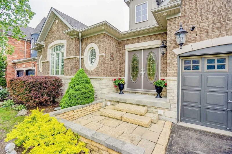 148 Bonistel Cres, Brampton, L7A3H1 | Image 3