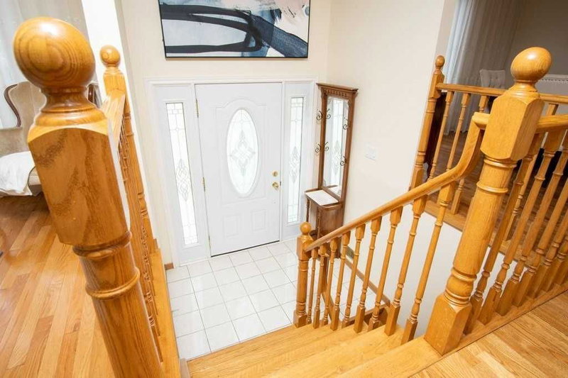 1298 Forest Hill, Oakville, L6H2S4 | Image 3