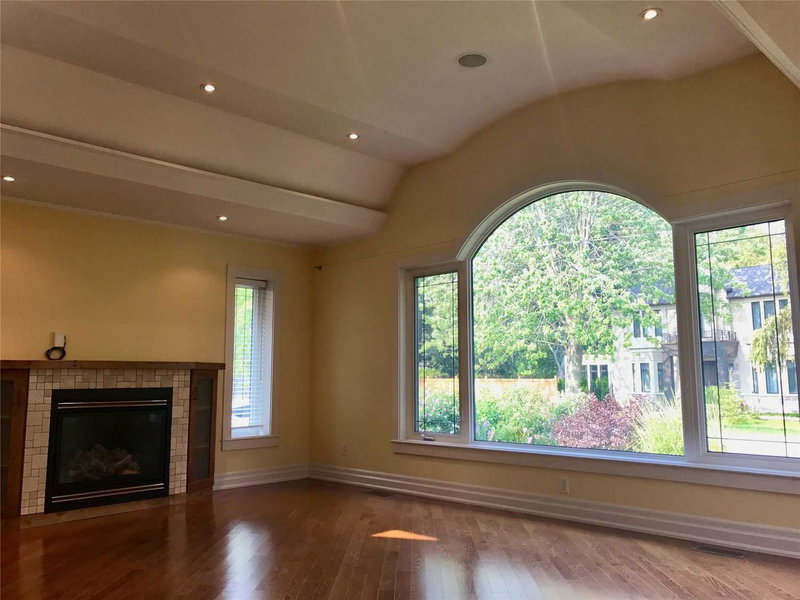 366 Winston Rd, Oakville, L6L4W5 | Image 2