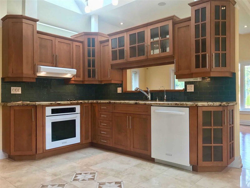 366 Winston Rd, Oakville, L6L4W5 | Image 3