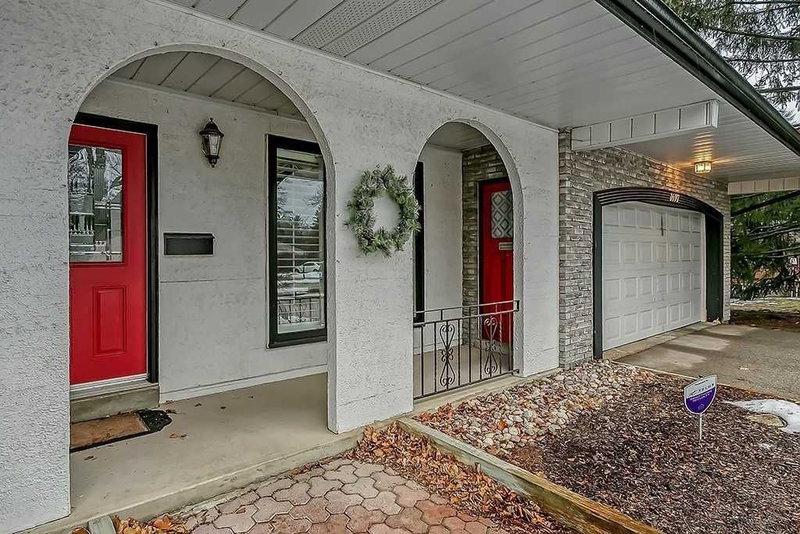 1697 Missenden Cres, Mississauga, L5J2T3 | Image 3