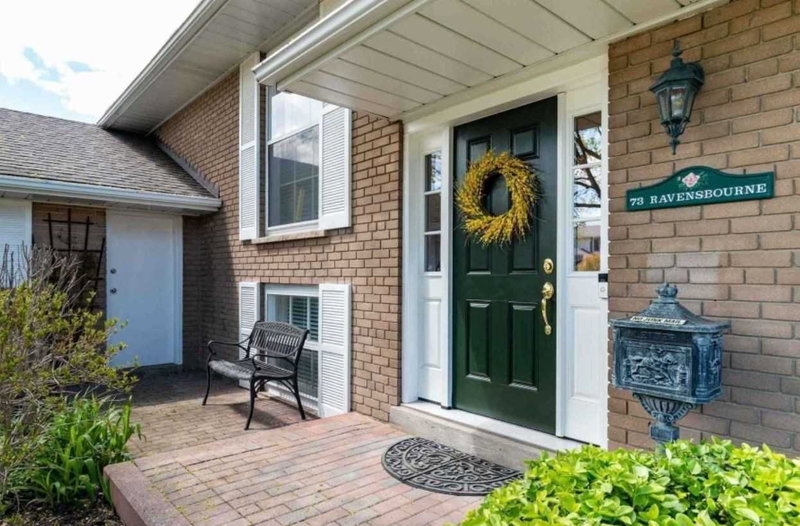 73 Ravensbourne Cres, Toronto, M9A2B1 | Image 3