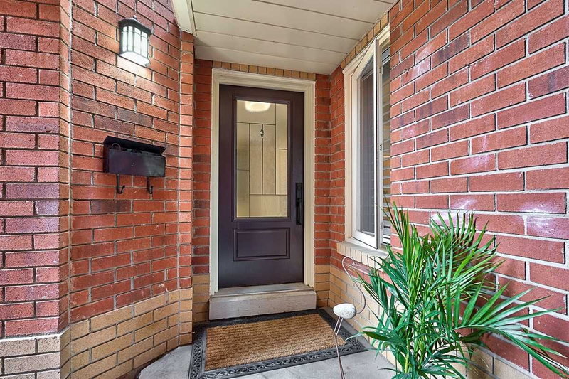 26 - 2006 Glenada Cres, Oakville, L6H5R9 | Image 2