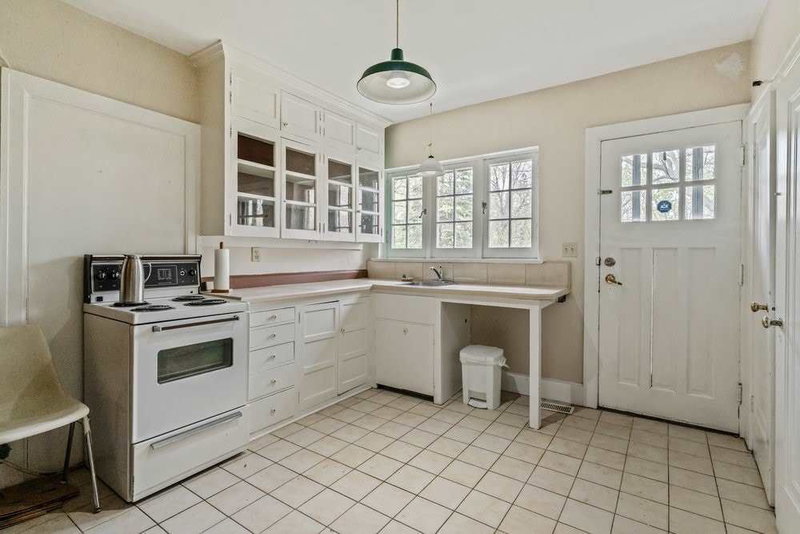 1462 Hurontario St, Mississauga, L5G3H4 | Image 2