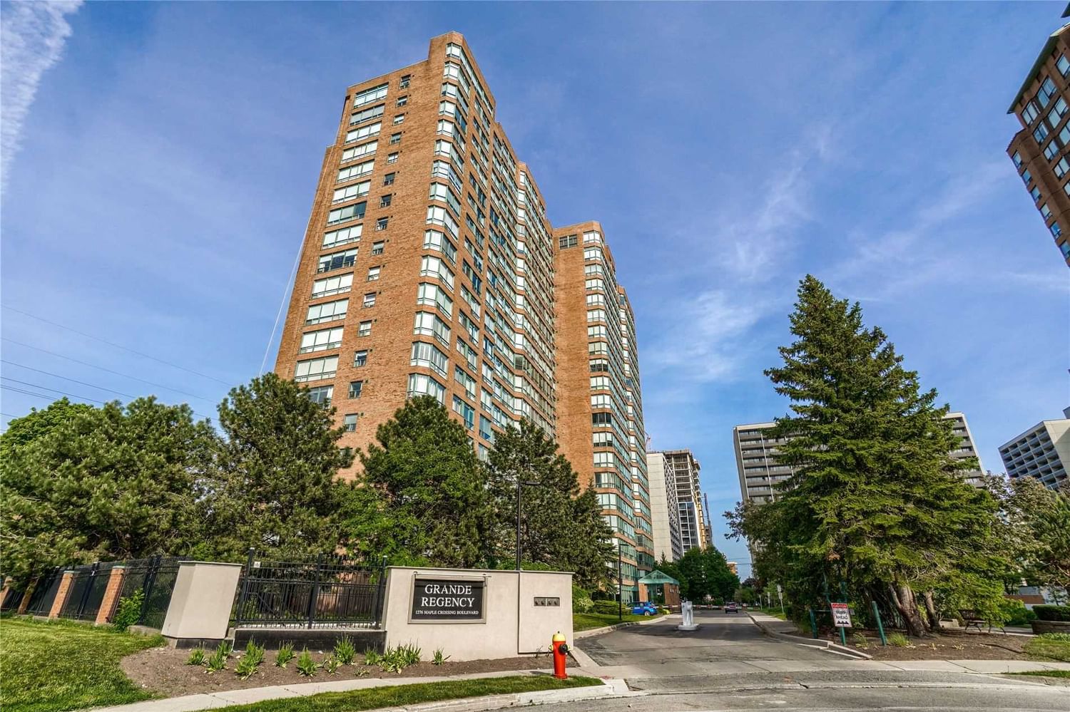 Condo sold at 501-1276 Maple Crossing Boulevard, Burlington, Ontario, L7S2J9 - Brant - MLS: W5639638