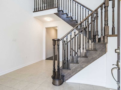 6 Angelgate Road, Brampton, Ontario image-0-3