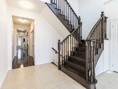 6 Angelgate Road, Brampton, Ontario image-0-4