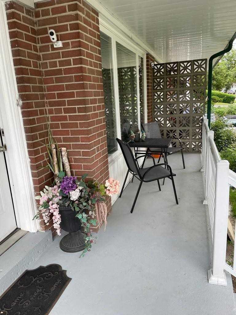 46 Clayhall Cres, Toronto, M3J1W6 | Image 2