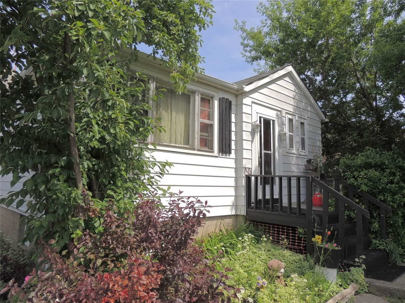 119 Jay St, Toronto, M6L2M3 | Image 2