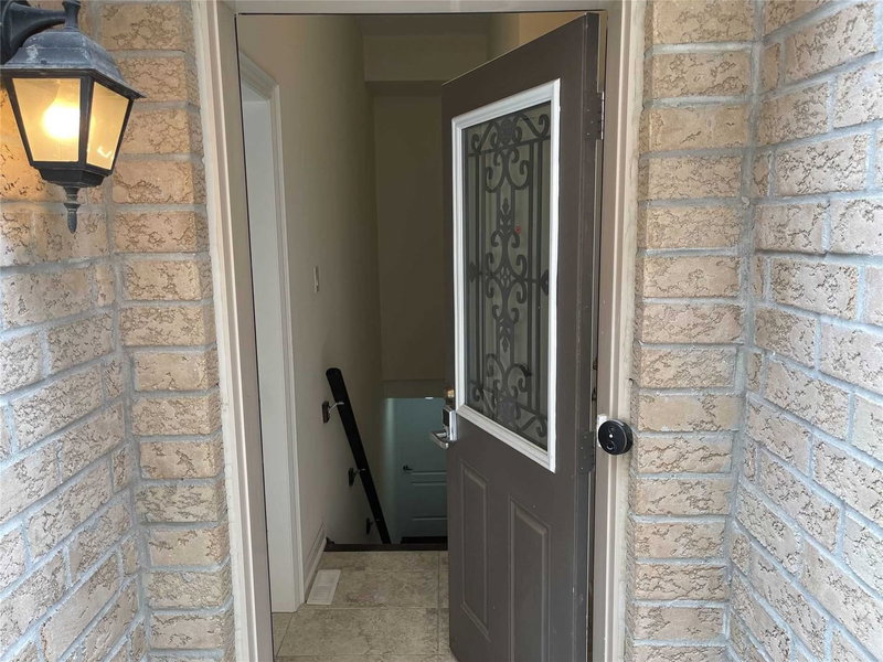 3 Aries St, Brampton, L6Y5Z2 | Image 3